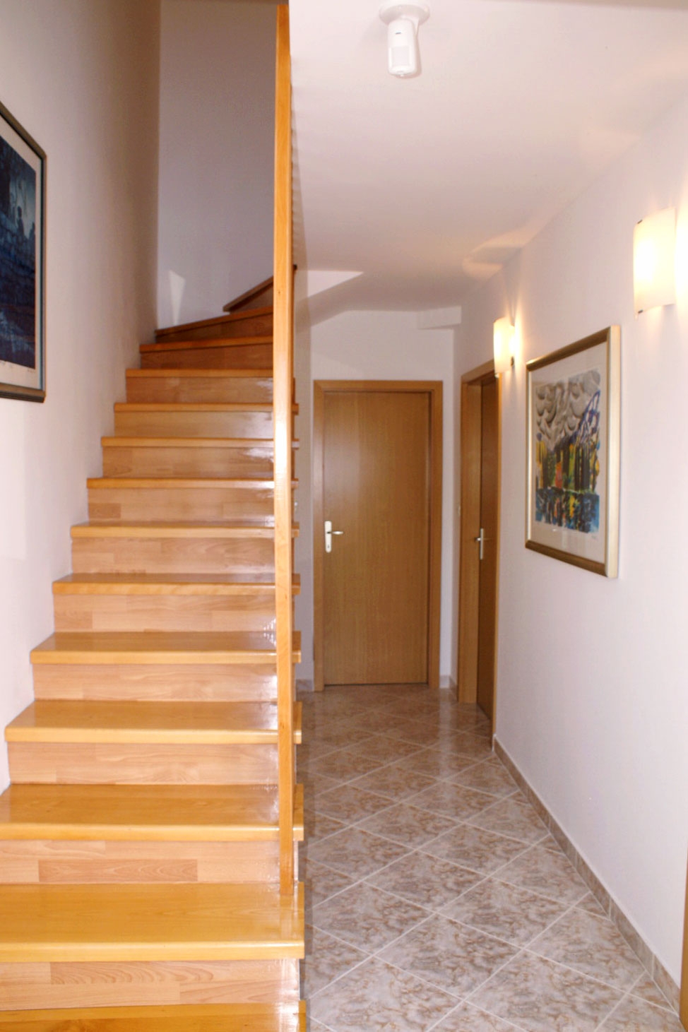 Three bedroom house with terrace and sea view Sumartin, Brač  K
