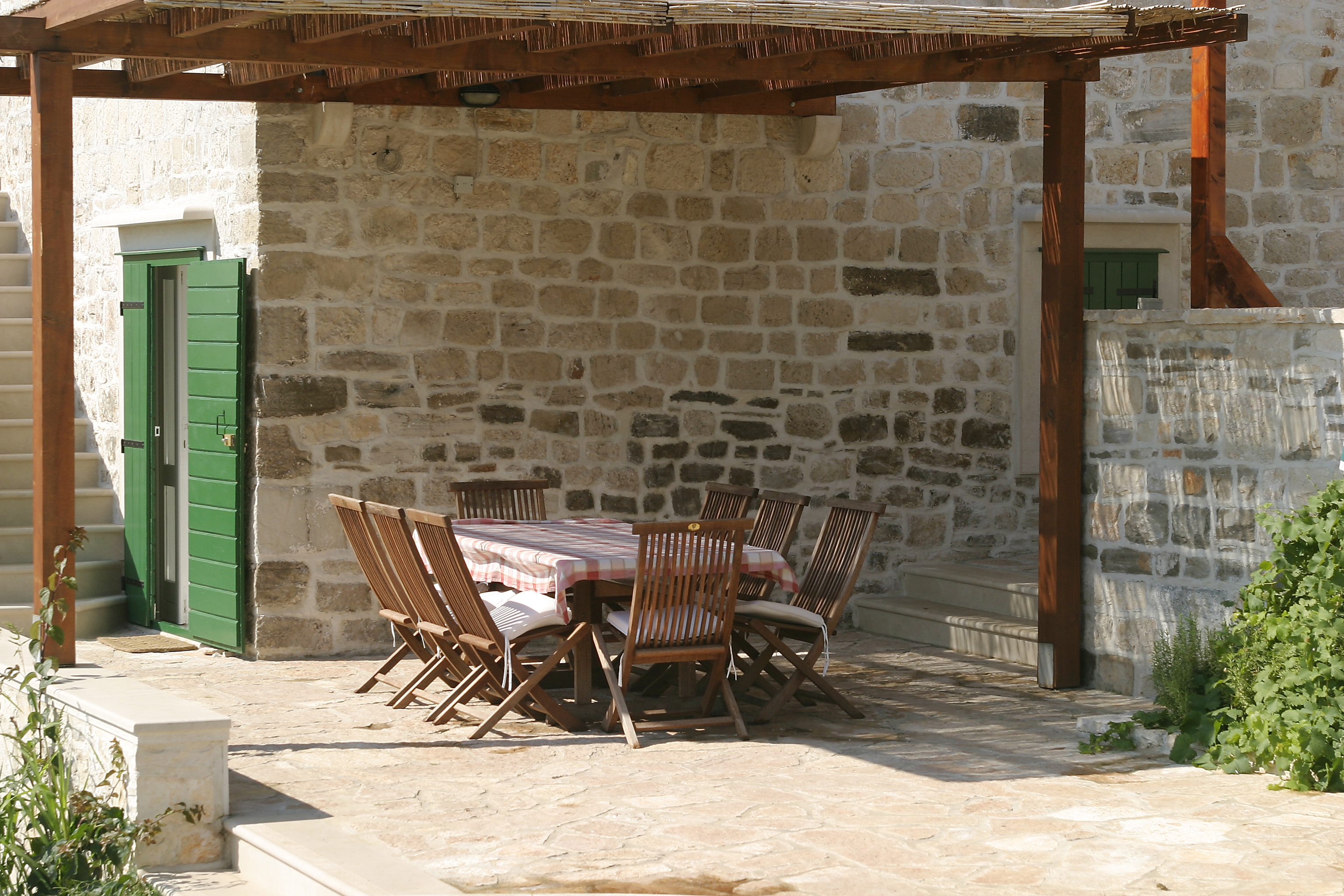 Three bedroom house with terrace and sea view Sumartin, Brač  K
