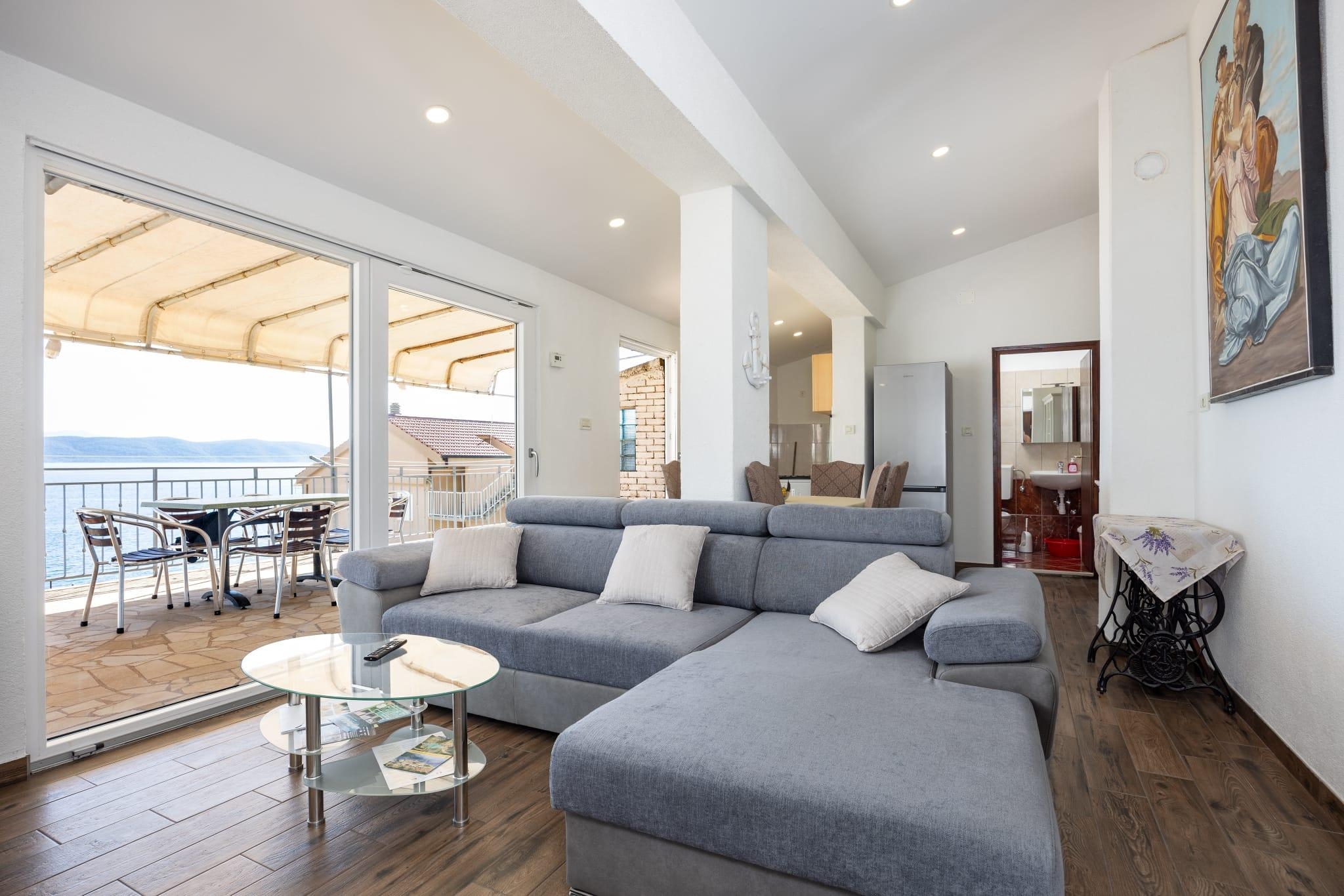 Two bedroom apartment near beach Igrane, Makarska (A-311-a)