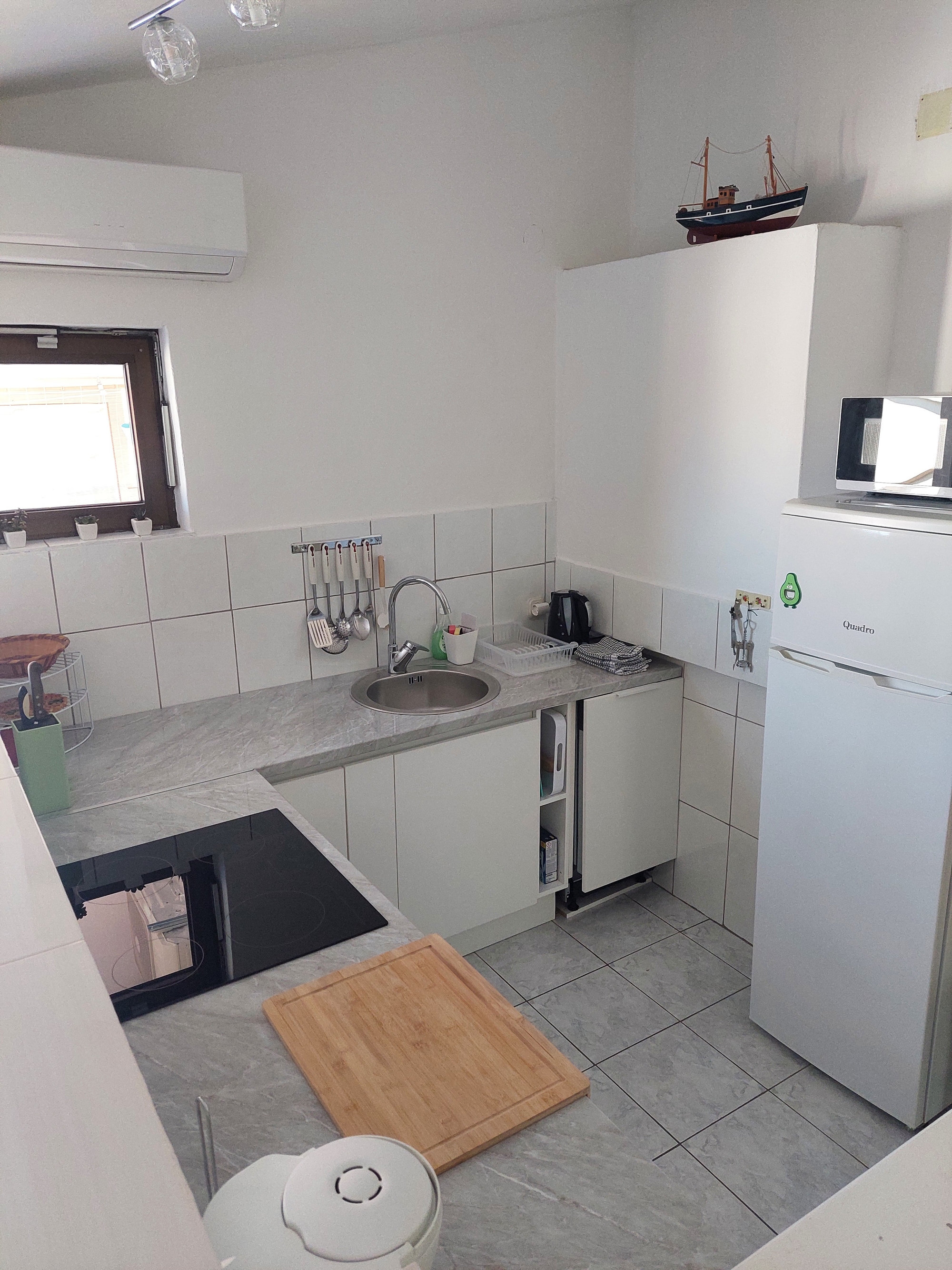 Two bedroom apartment with terrace and sea view Podaca, Makarska  A-c