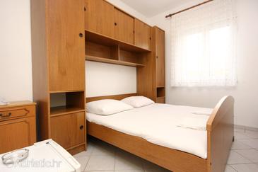 Bedroom Pag, Bedroom in the room, dopusteni kucni ljubimci i WIFI.