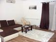 Žrnovska Banja, Sala de estar in the apartment, air condition available y (pet friendly).