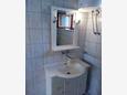 Bathroom 1 Lovište, Bathroom 1 in the apartment, (pet friendly) and WiFi.