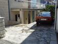 Podgora, Makarska, Parkeerplaats 316 - Appartementen near sea with pebble beach.