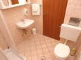 Ванная комната Trpanj, Ванная комната в размещении типа apartment, Домашние животные допускаются и WiFi.