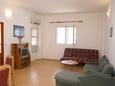 Trpanj, Woonkamer in the apartment, (pet friendly) en WiFi.