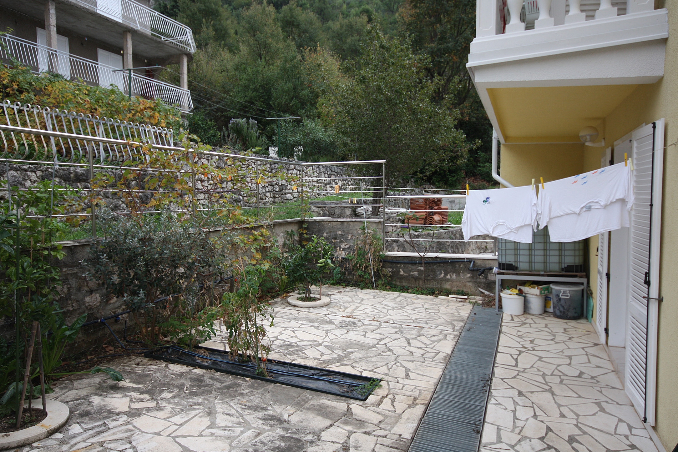Two bedroom apartment with terrace and sea view Slano, Dubrovnik  A-a