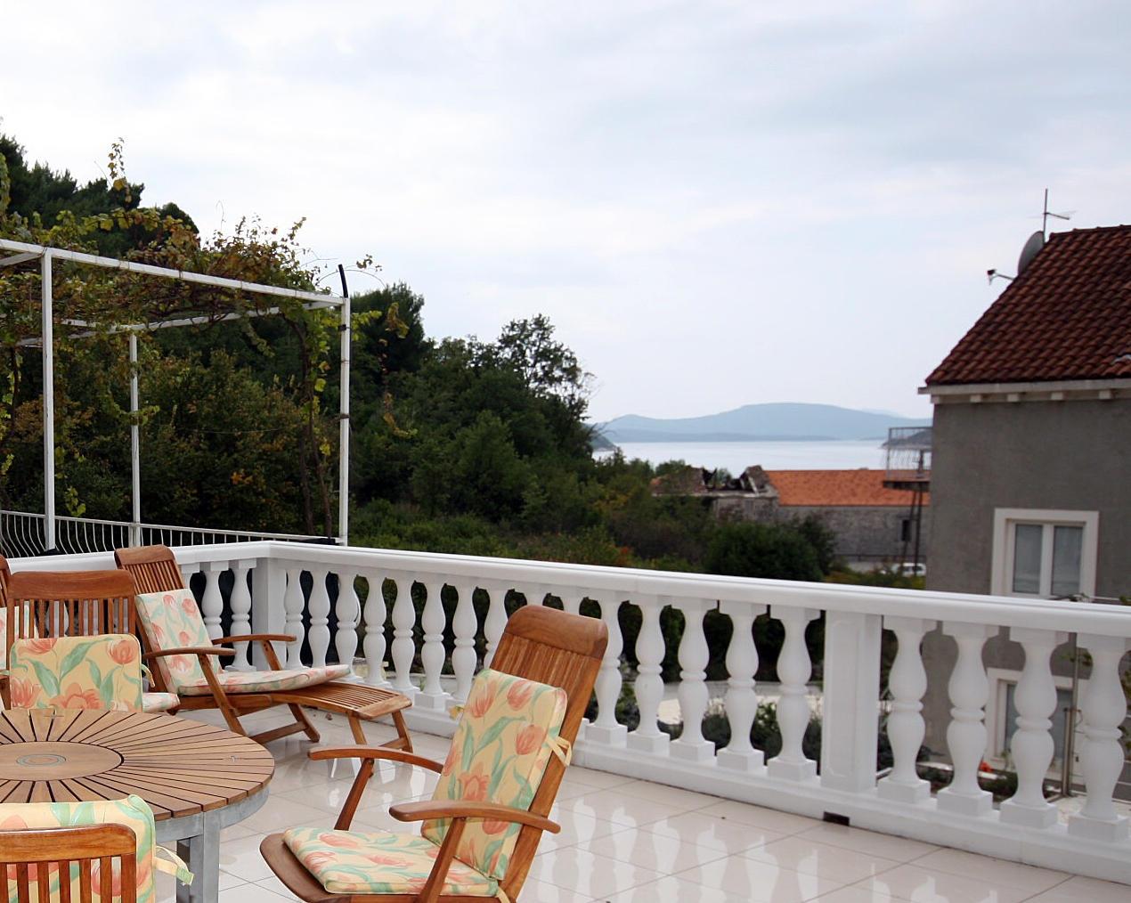 Two bedroom apartment with terrace and sea view Slano, Dubrovnik  A-a