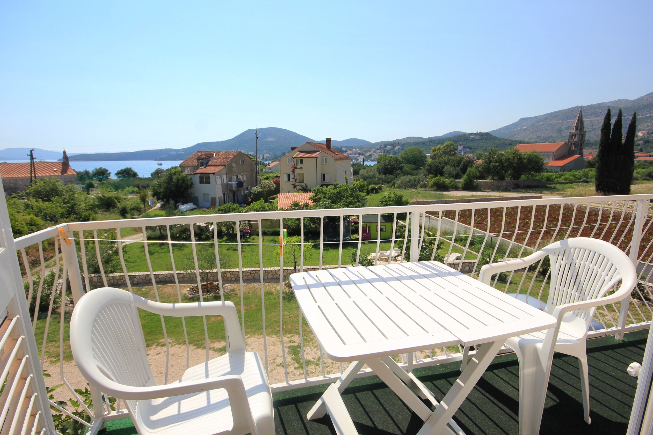 Two bedroom apartment with balcony and sea view Slano, Dubrovnik  A-c