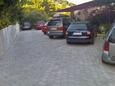 Parking lot Duće, Omiš, Parking lot 3190 - Apartments with sandy beach.