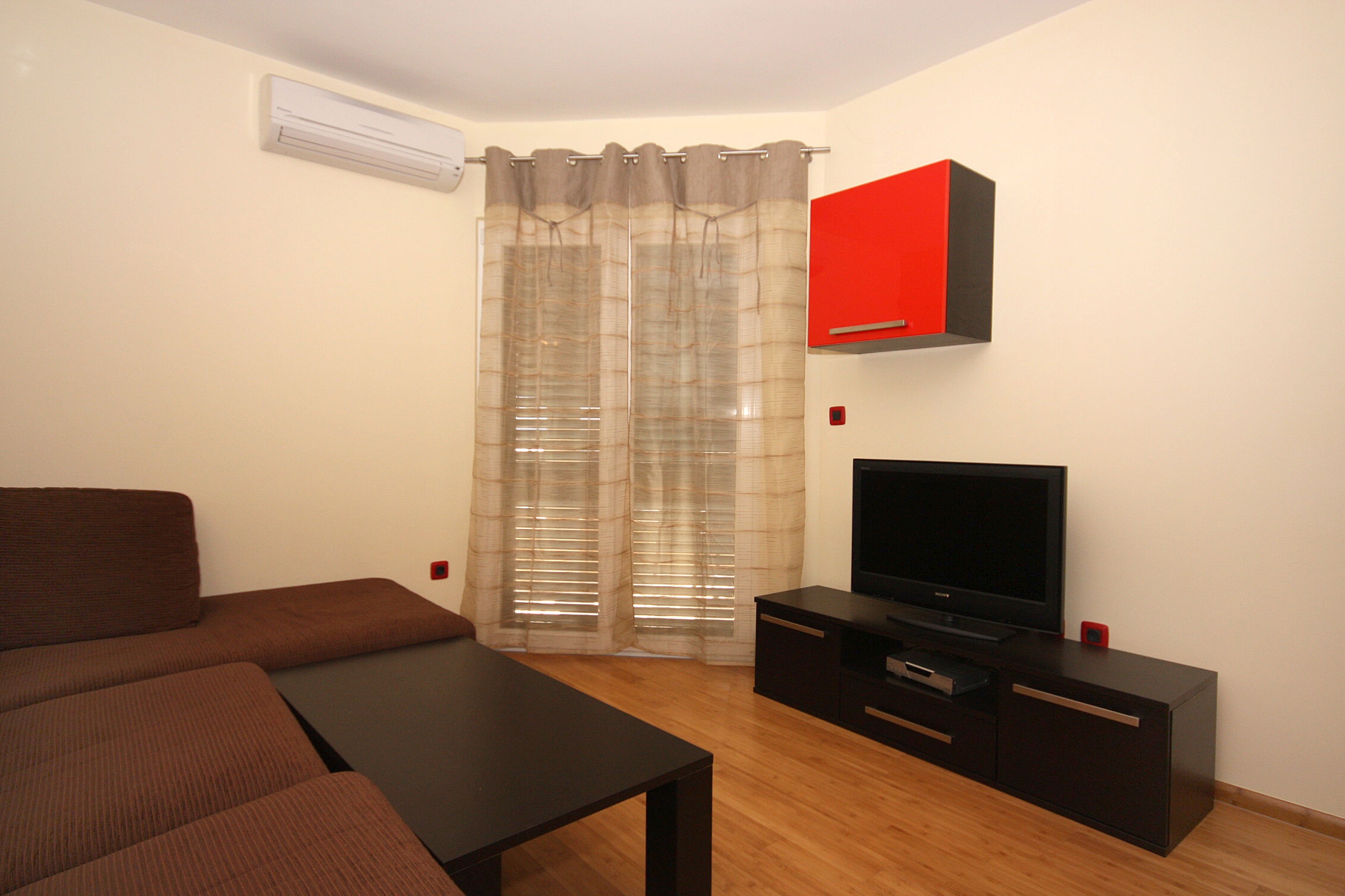 Two bedroom apartment with balcony and sea view Tučepi, Makarska (A-3193-e)