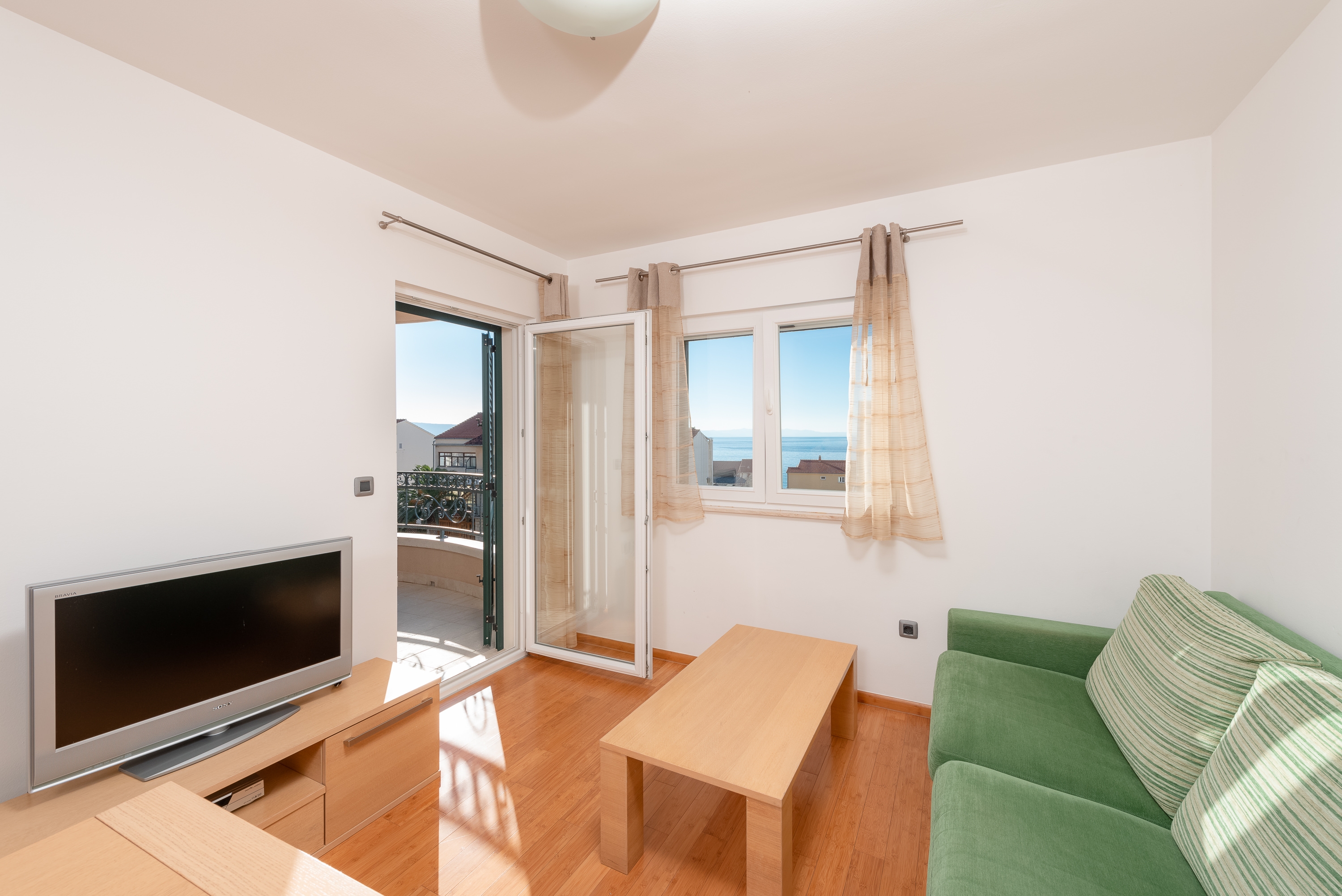 Two bedroom apartment with balcony and sea view Tučepi (Makarska) (A-3193-f) Two bedroom apartment with balcony and sea view Tučepi (Makarska) (A-3193-f)