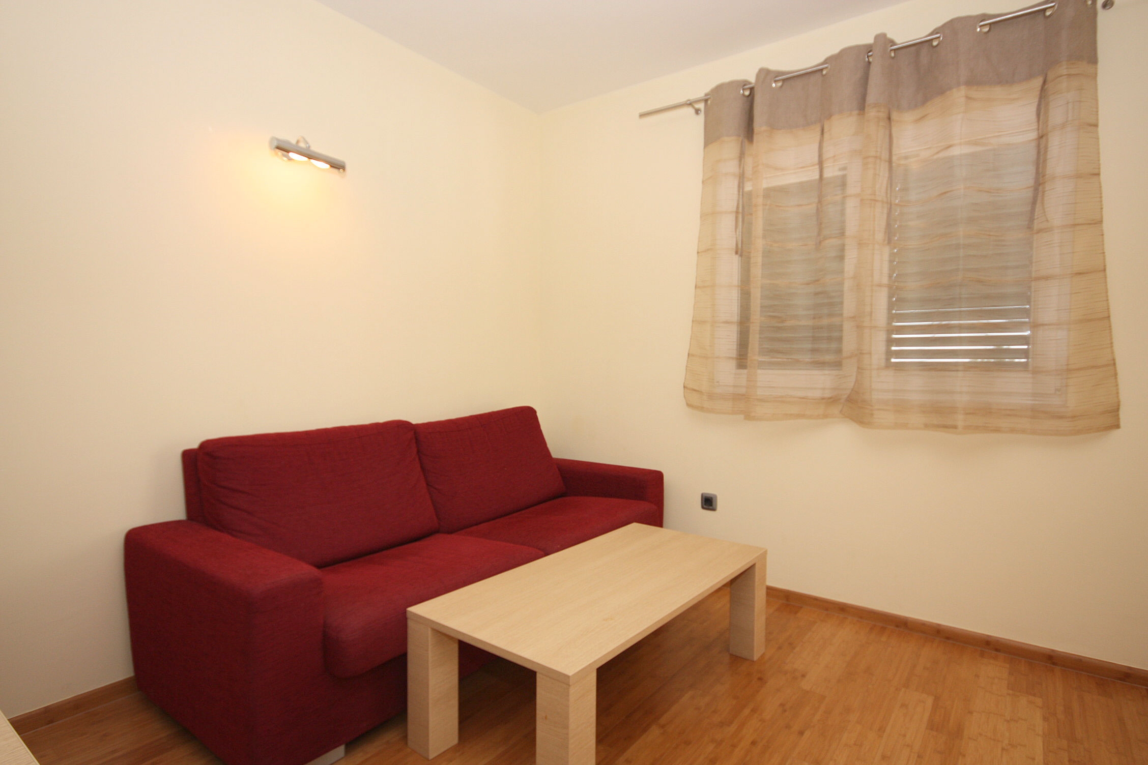 Two bedroom apartment with balcony and sea view Tučepi, Makarska (A-3193-g)