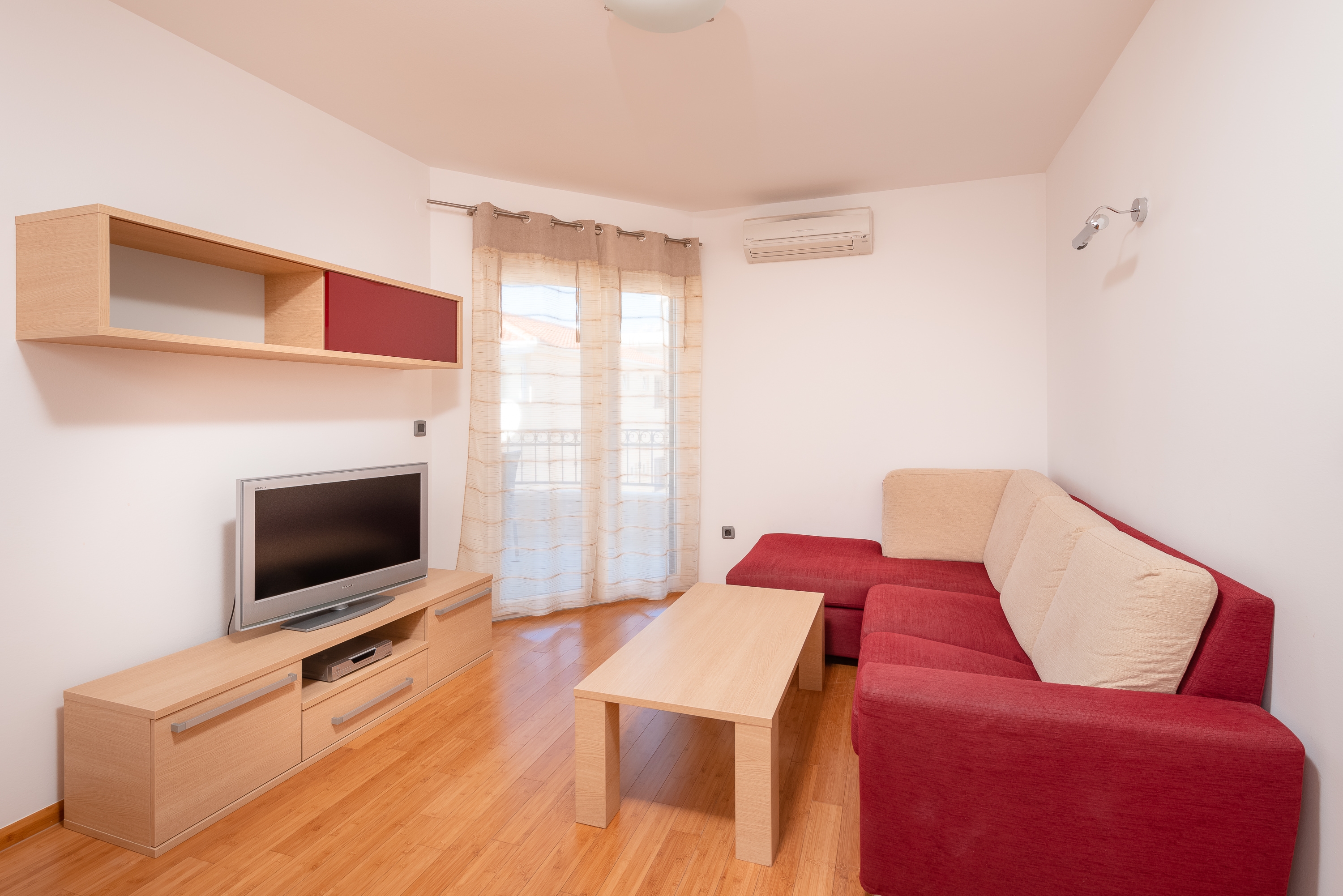 Two bedroom apartment with balcony and sea view Tučepi, Makarska (A-3193-h) Two bedroom apartment with balcony and sea view Tučepi, Makarska (A-3193-h)