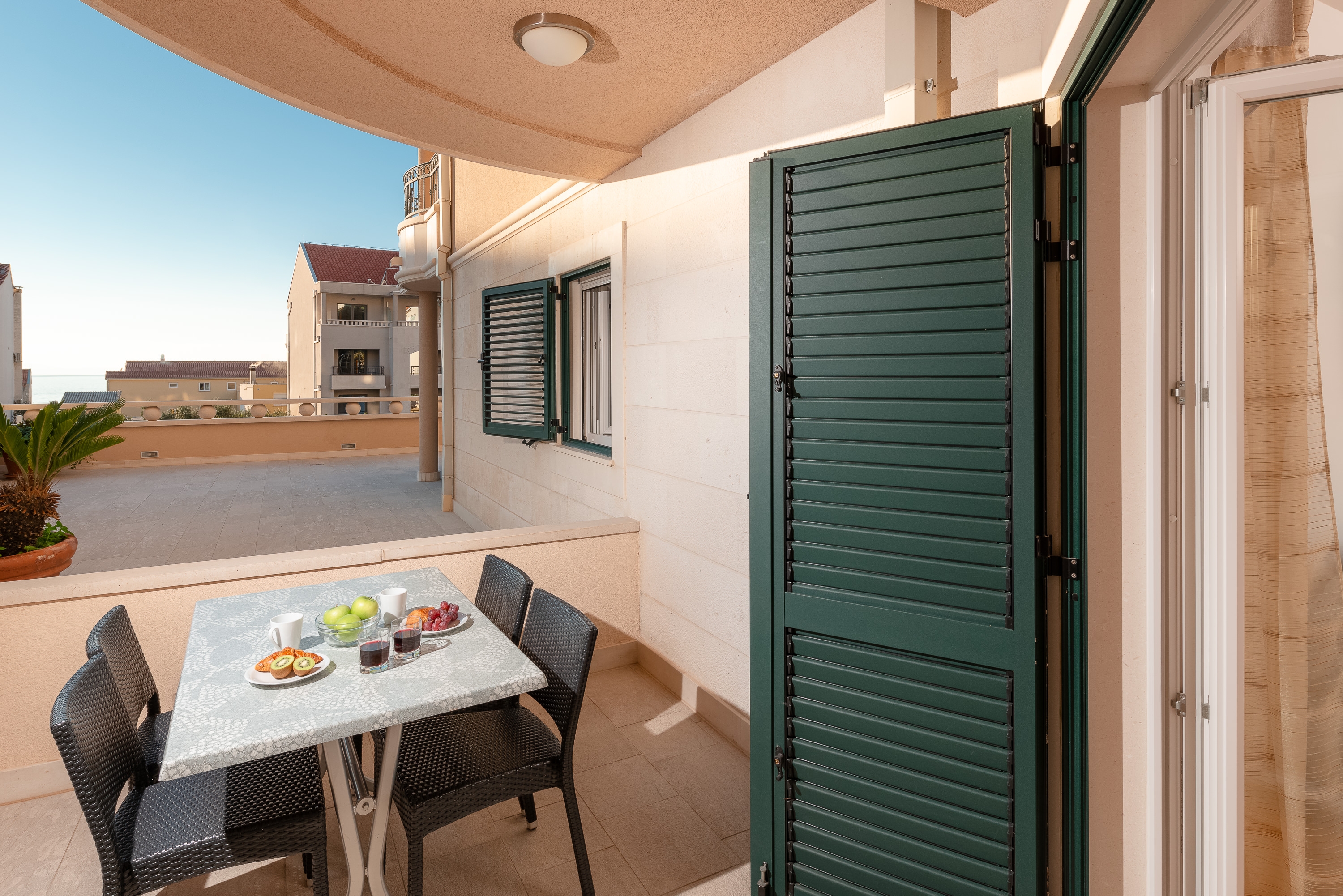 Two bedroom apartment with terrace Tučepi, Makarska (A-3193-n) Two bedroom apartment with terrace Tučepi, Makarska (A-3193-n)