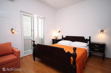 Bedroom Rogač, Bedroom in the room.