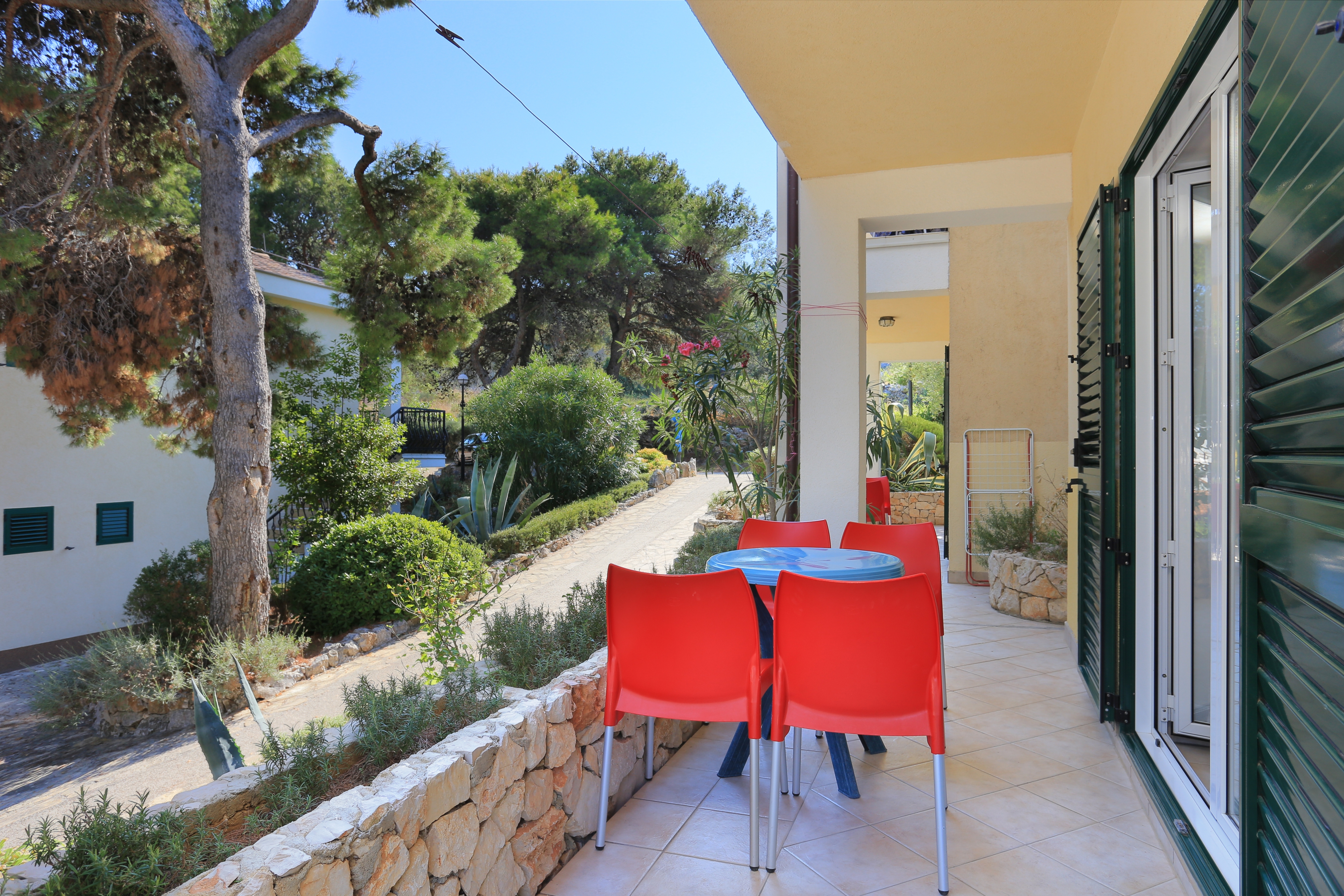 One bedroom apartment with terrace and sea view Rogoznica  A-a
