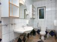 Rogoznica, Bathroom in the apartment, (pet friendly) and WiFi.