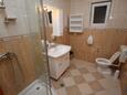 Ванная комната Rogoznica, Ванная комната в размещении типа apartment, Домашние животные допускаются и WiFi.