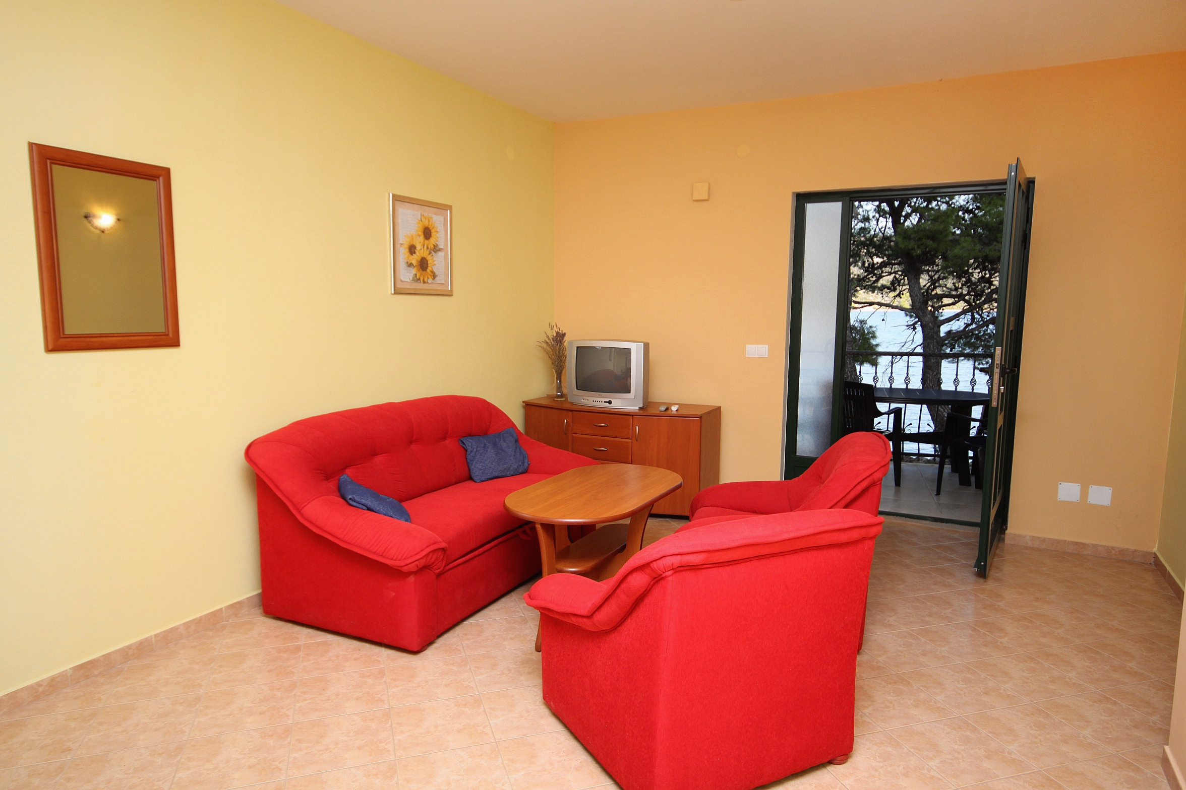 Two bedroom apartment near beach Rogoznica (A-3198-b) Two bedroom apartment near beach Rogoznica (A-3198-b)