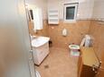 Ванная комната Rogoznica, Ванная комната в размещении типа apartment, Домашние животные допускаются и WiFi.