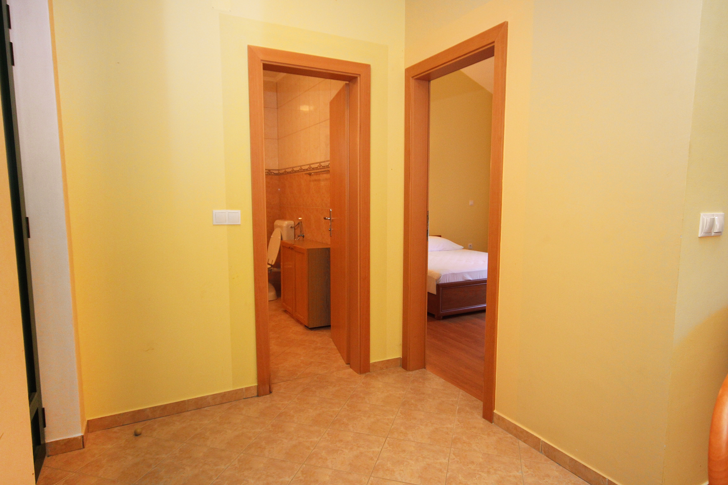 Two bedroom apartment near beach Rogoznica  A-c