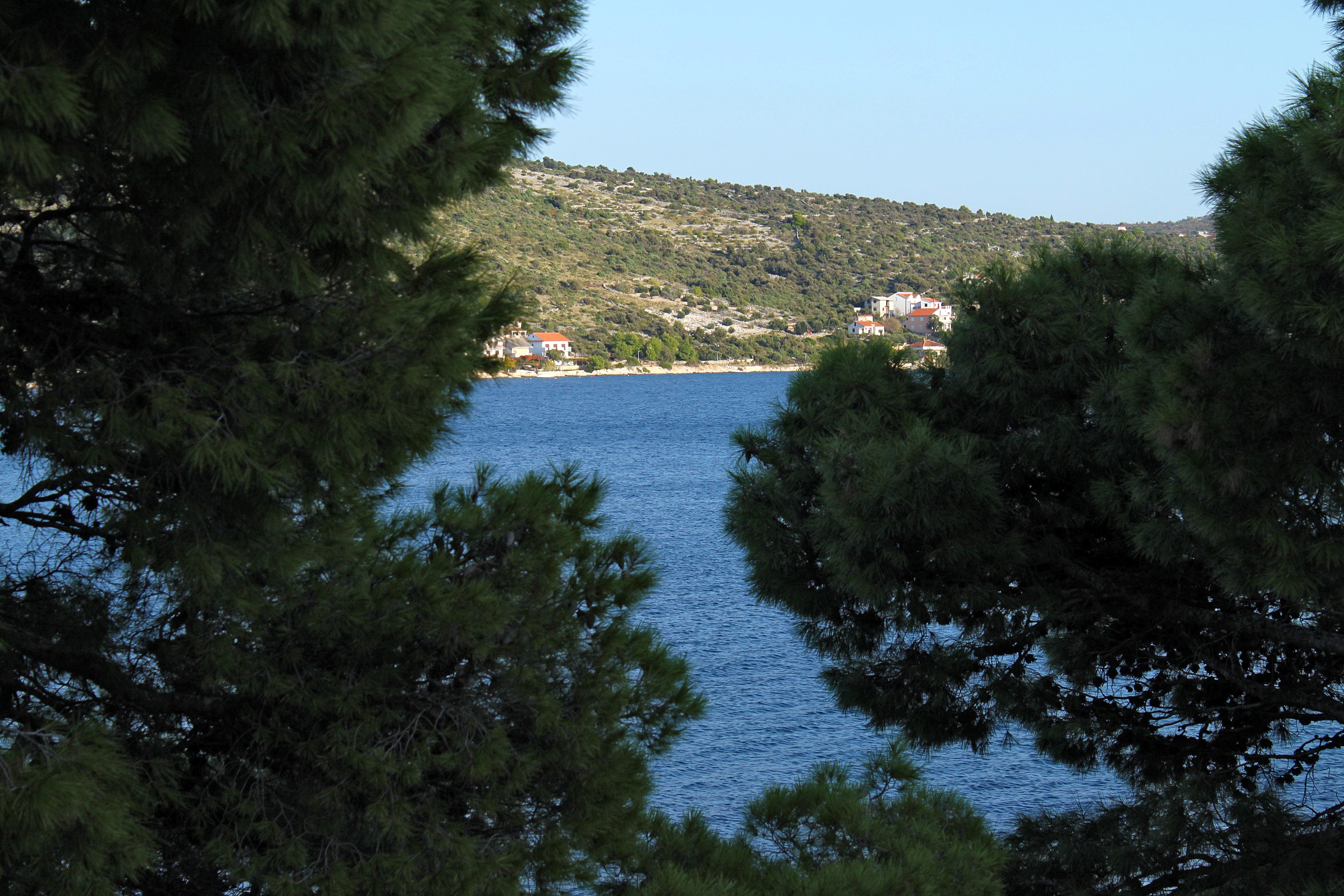 Two bedroom apartment near beach Rogoznica  A-c