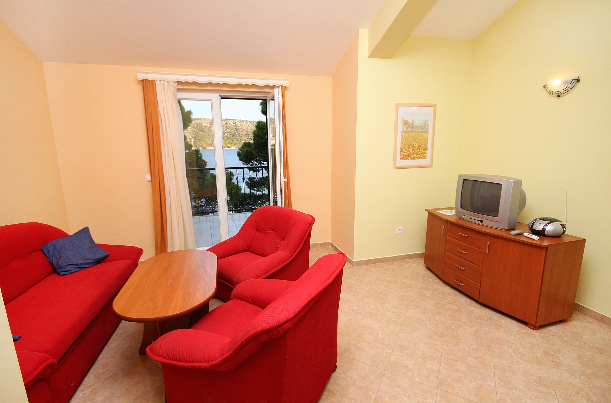One bedroom apartment near beach Rogoznica (A-3198-d)