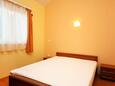 Rogoznica, Bedroom in the apartment, (pet friendly) and WiFi.