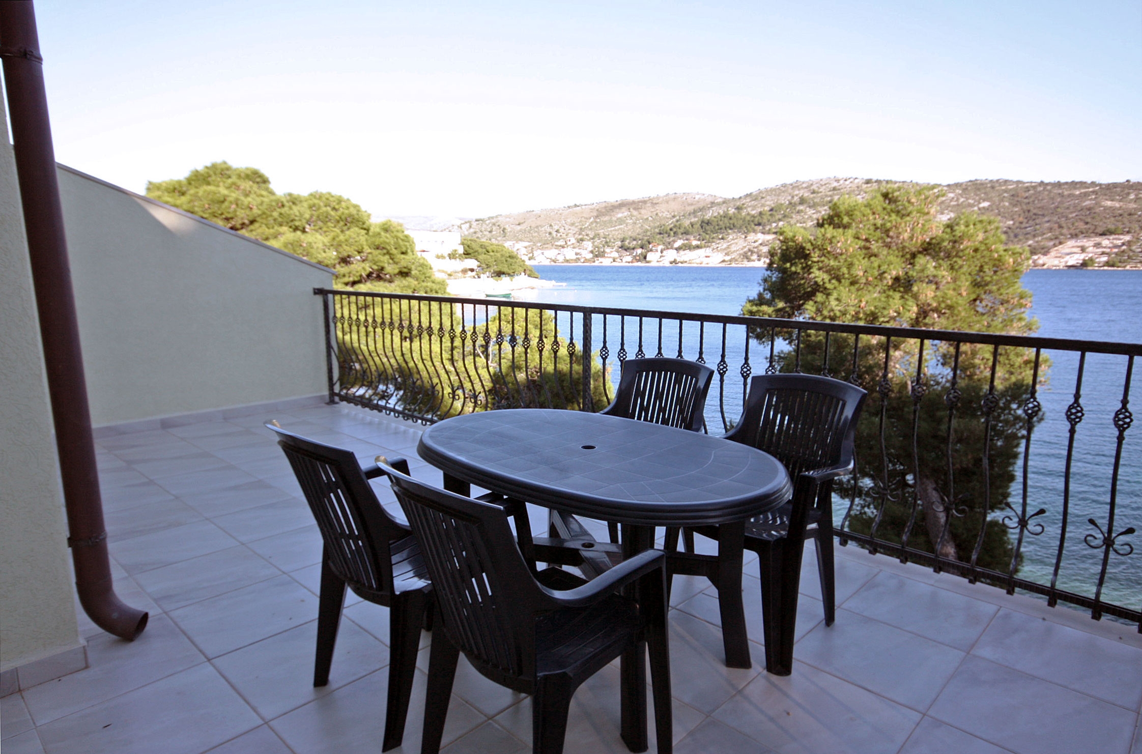 One bedroom apartment near beach Rogoznica (A-3199-d) One bedroom apartment near beach Rogoznica (A-3199-d)