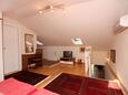 Barbat, Bedroom in the studio-apartment, air condition available, (pet friendly) and WiFi.