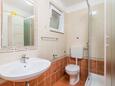 Bathroom Tisno, Bathroom in the apartment, (pet friendly).
