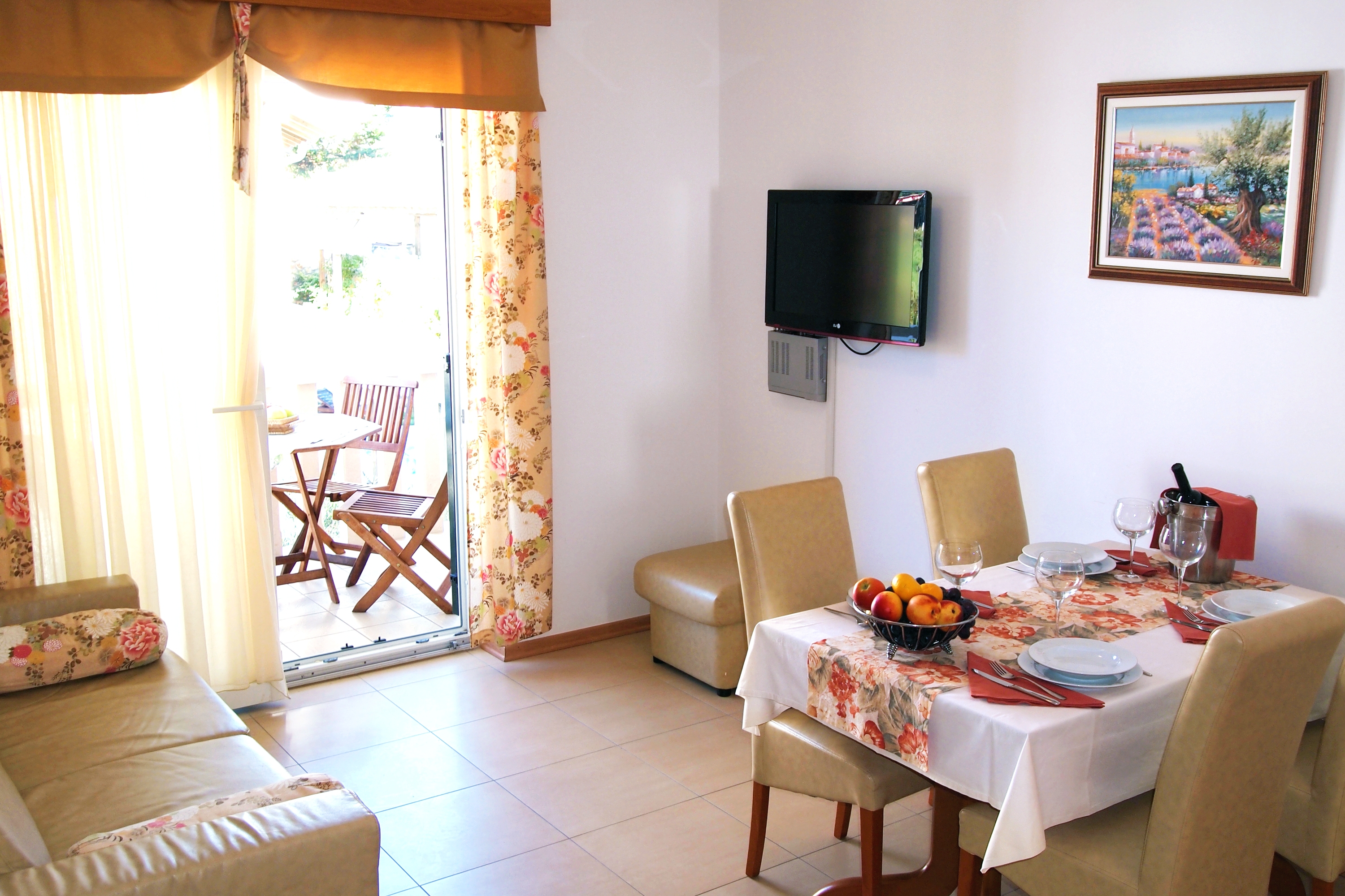 One bedroom apartment with terrace Palit, Rab (A-3210-a) One bedroom apartment with terrace Palit, Rab (A-3210-a)