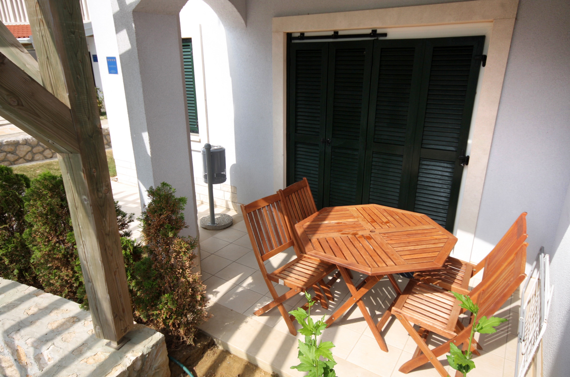 One bedroom apartment with terrace Palit, Rab (A-3210-b) One bedroom apartment with terrace Palit, Rab (A-3210-b)
