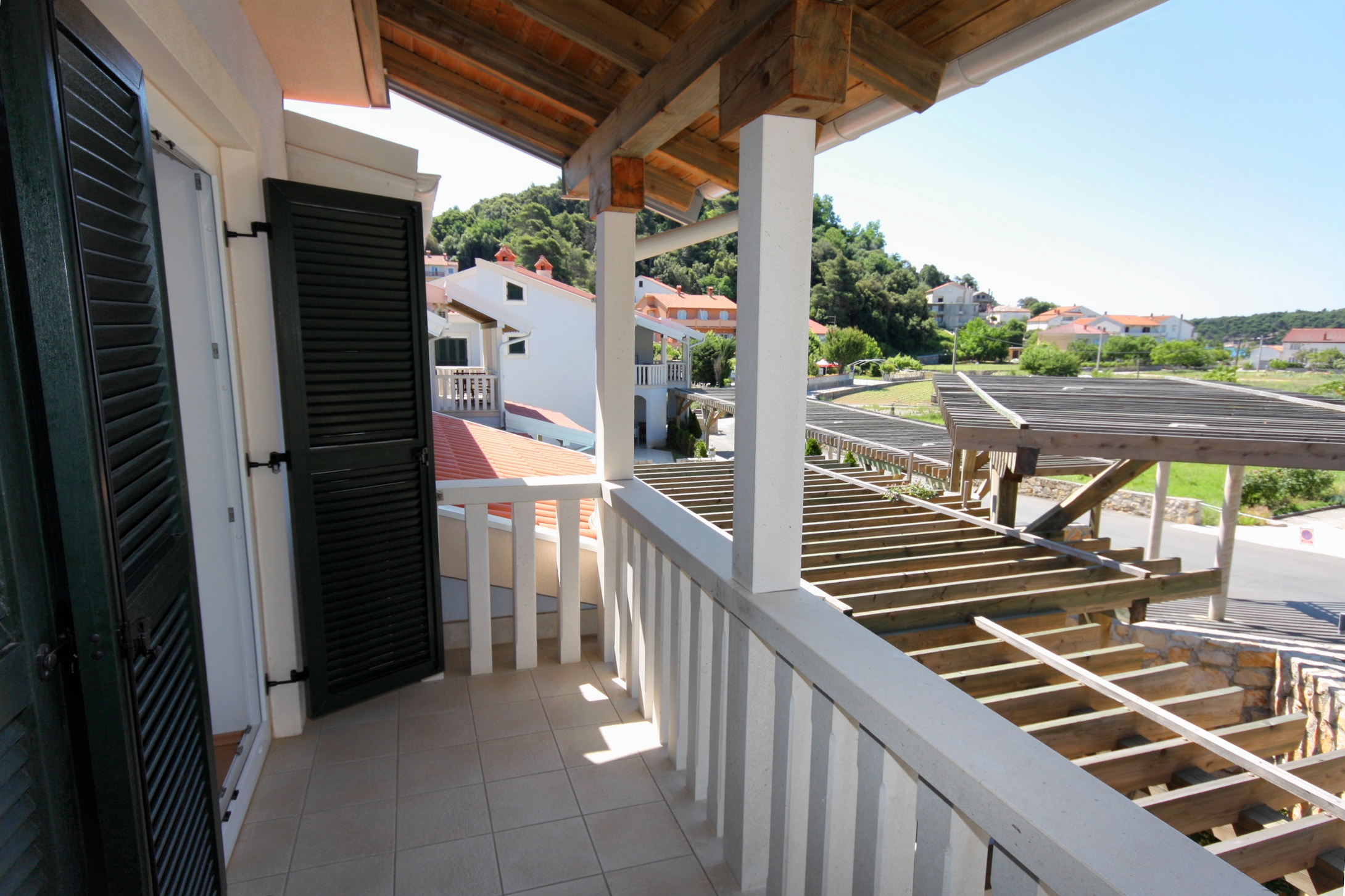 Two bedroom apartment with terrace and sea view Palit, Rab  A-c