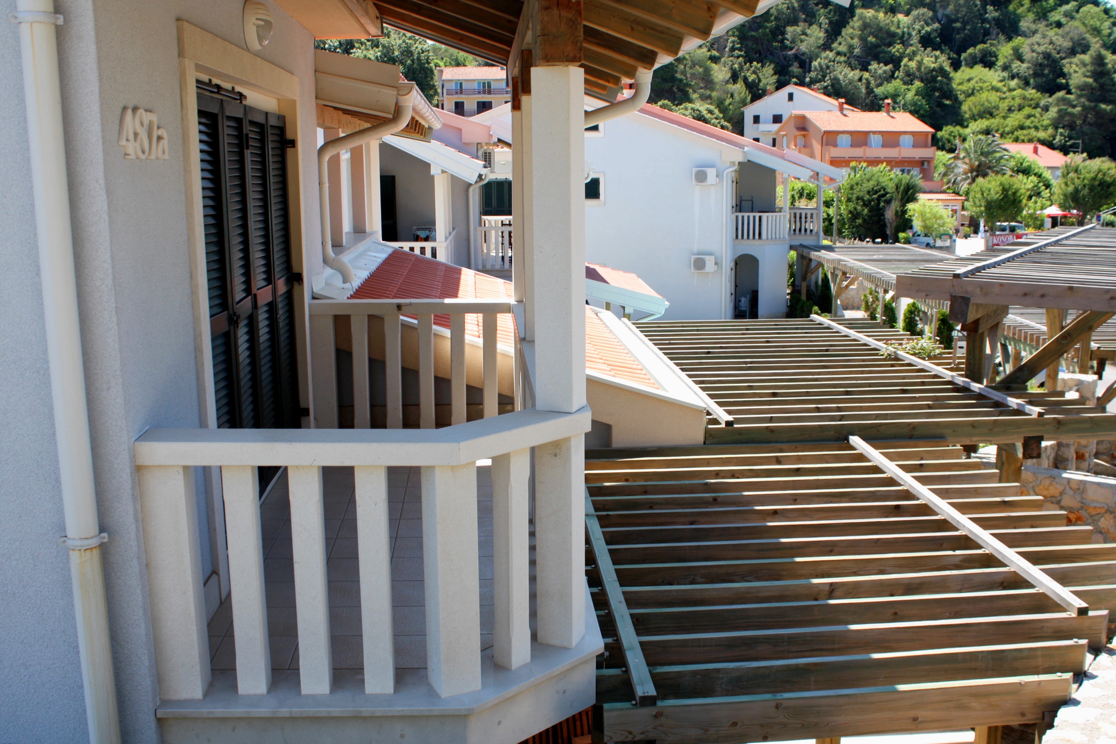 Two bedroom apartment with terrace and sea view Palit, Rab  A-c