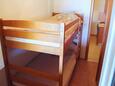 Спальня 2 Kampor, Спальня 2 в размещении типа apartment, WiFi.