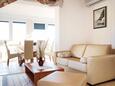 Living room Kampor, Living room in the apartment, air condition available and WiFi.