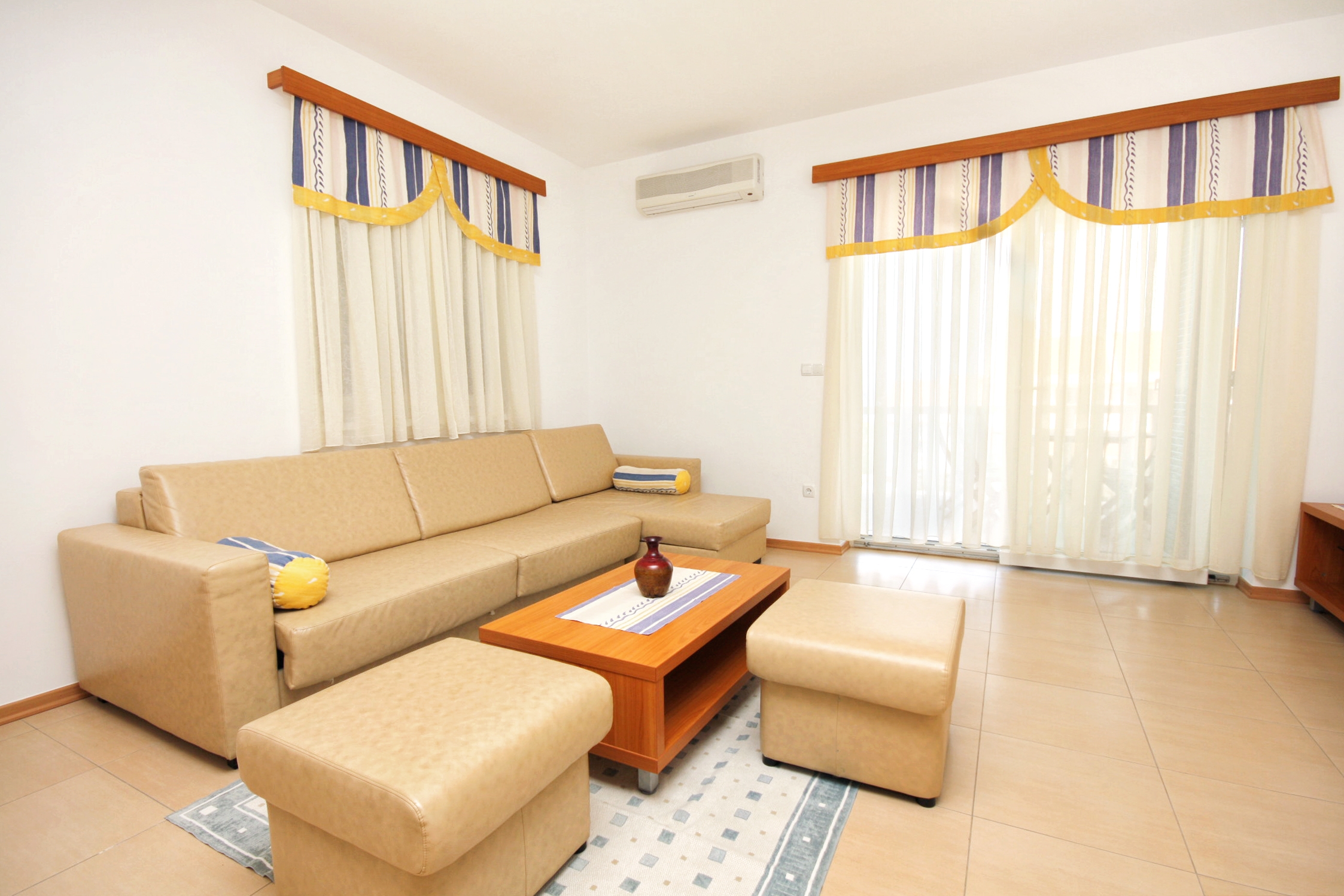 One bedroom apartment with terrace and sea view Kampor, Rab (A-3214-c)