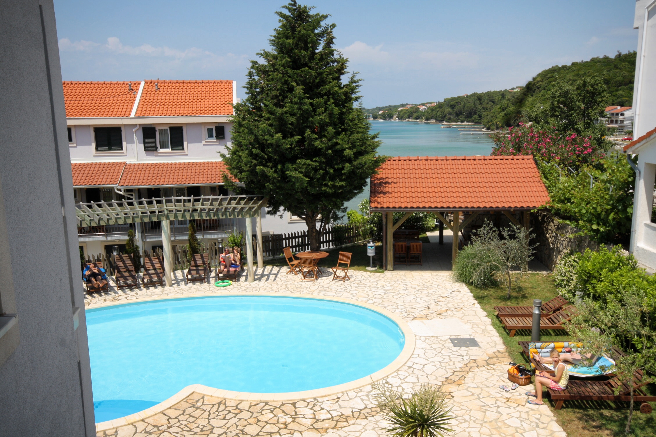 One bedroom apartment with terrace and sea view Kampor, Rab  A-d