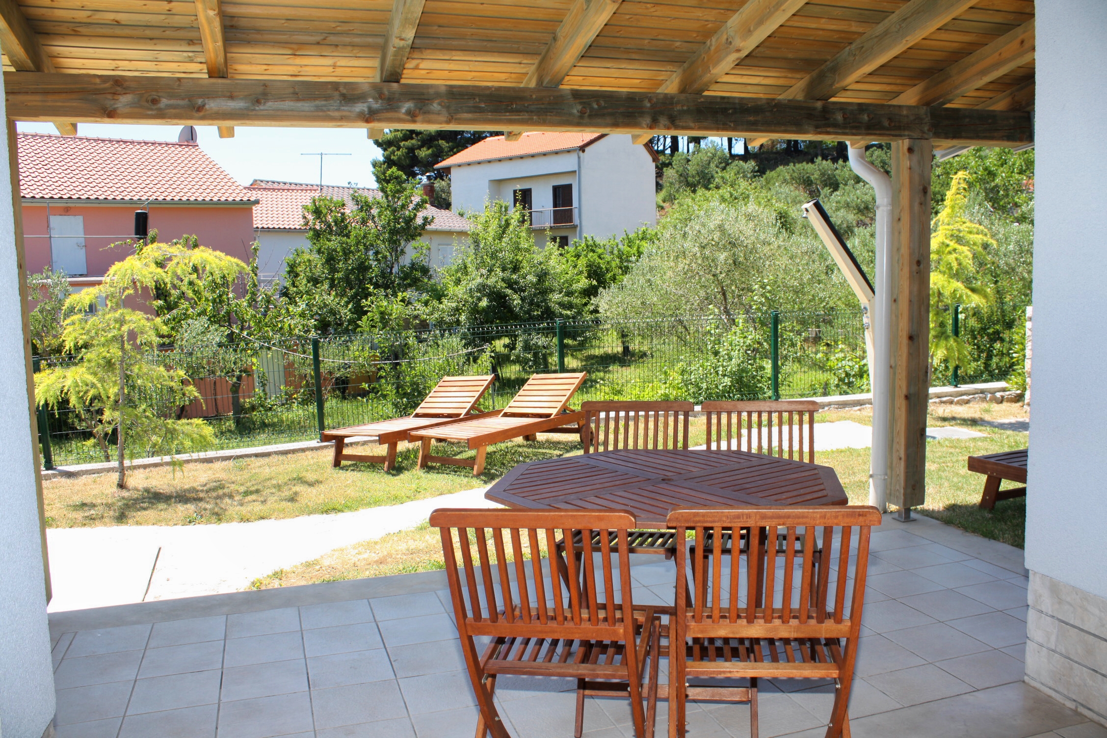One bedroom apartment with terrace Banjol, Rab  A-a