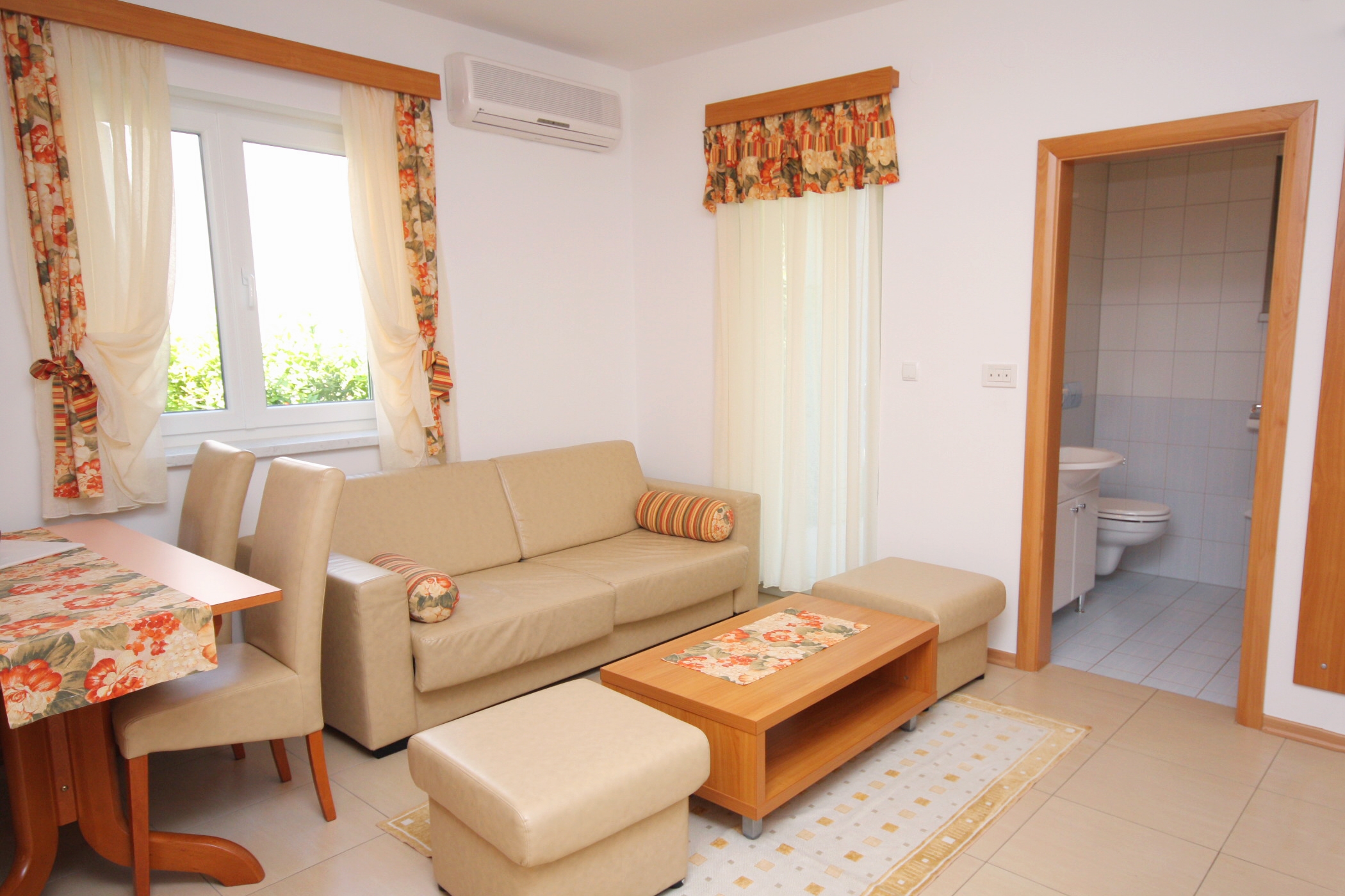 One bedroom apartment with terrace Banjol, Rab (A-3215-b)