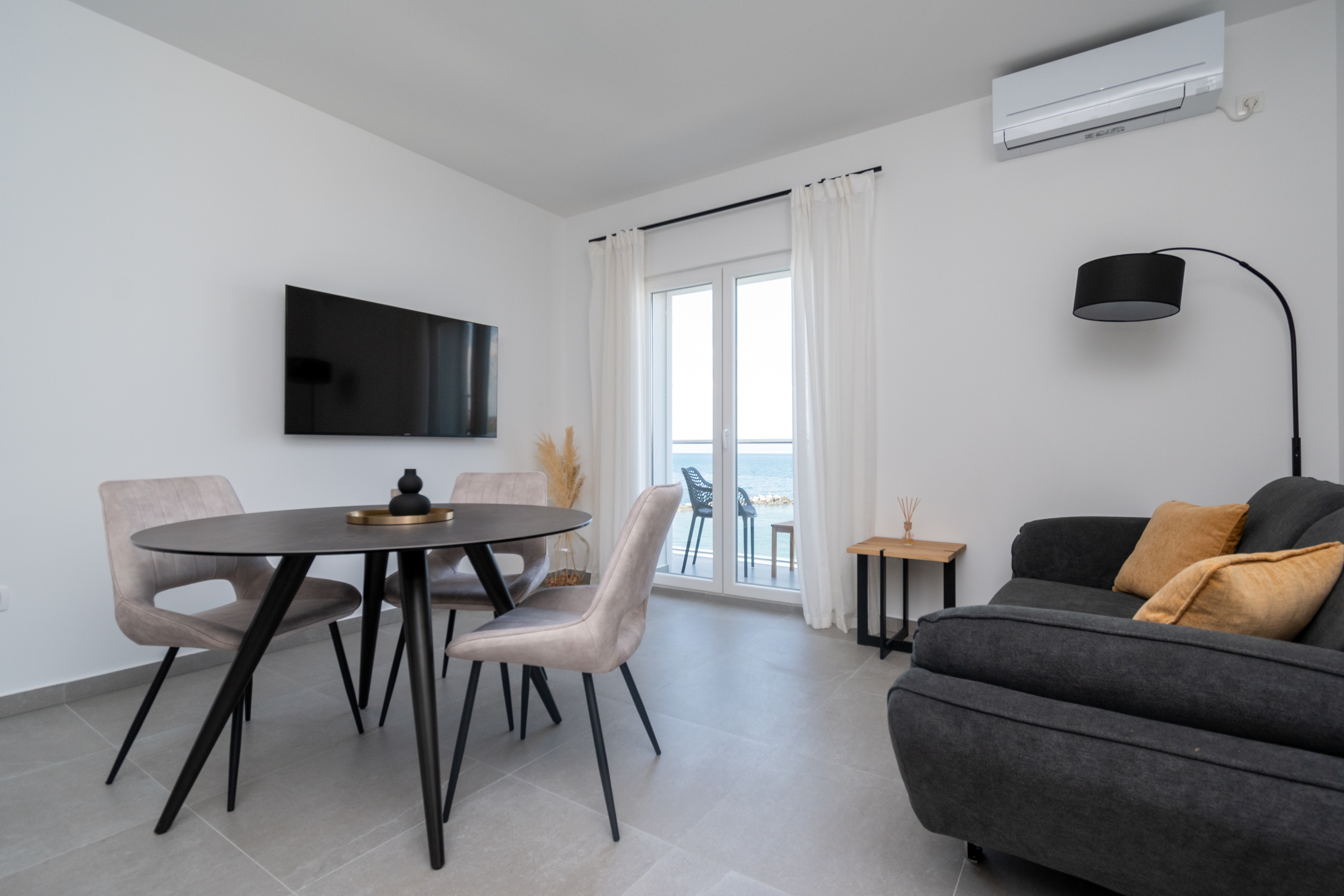 One bedroom apartment near beach Neviđane, Pašman (A-323-c)