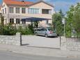 Parkeerplaats Krk, Krk, Parkeerplaats 3231 - Appartementen en kamers with pebble beach.