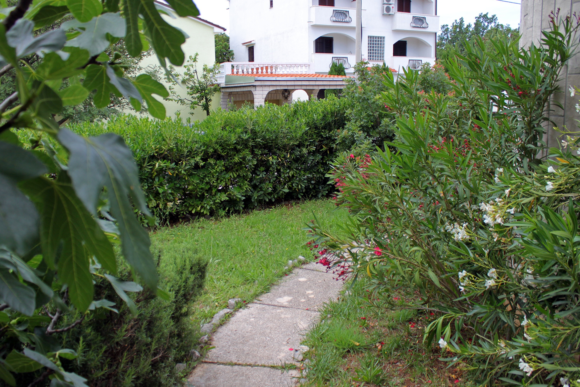 Jednosobni apartman s terasom i pogledom na more Jadranovo, Crikvenica  A-b
