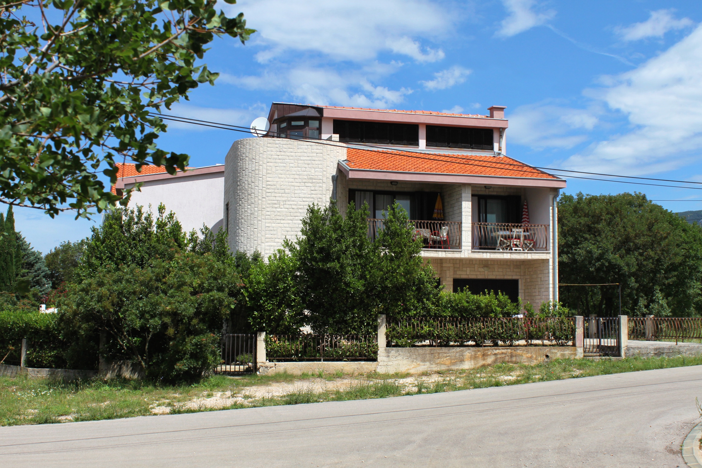 Jednosobni apartman s terasom i pogledom na more Jadranovo, Crikvenica  A-b