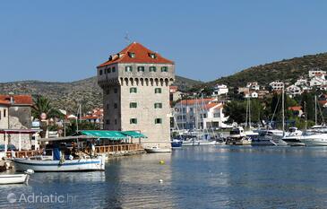 Property Marina, Trogir, Property 3239 - Rooms near sea with pebble beach.