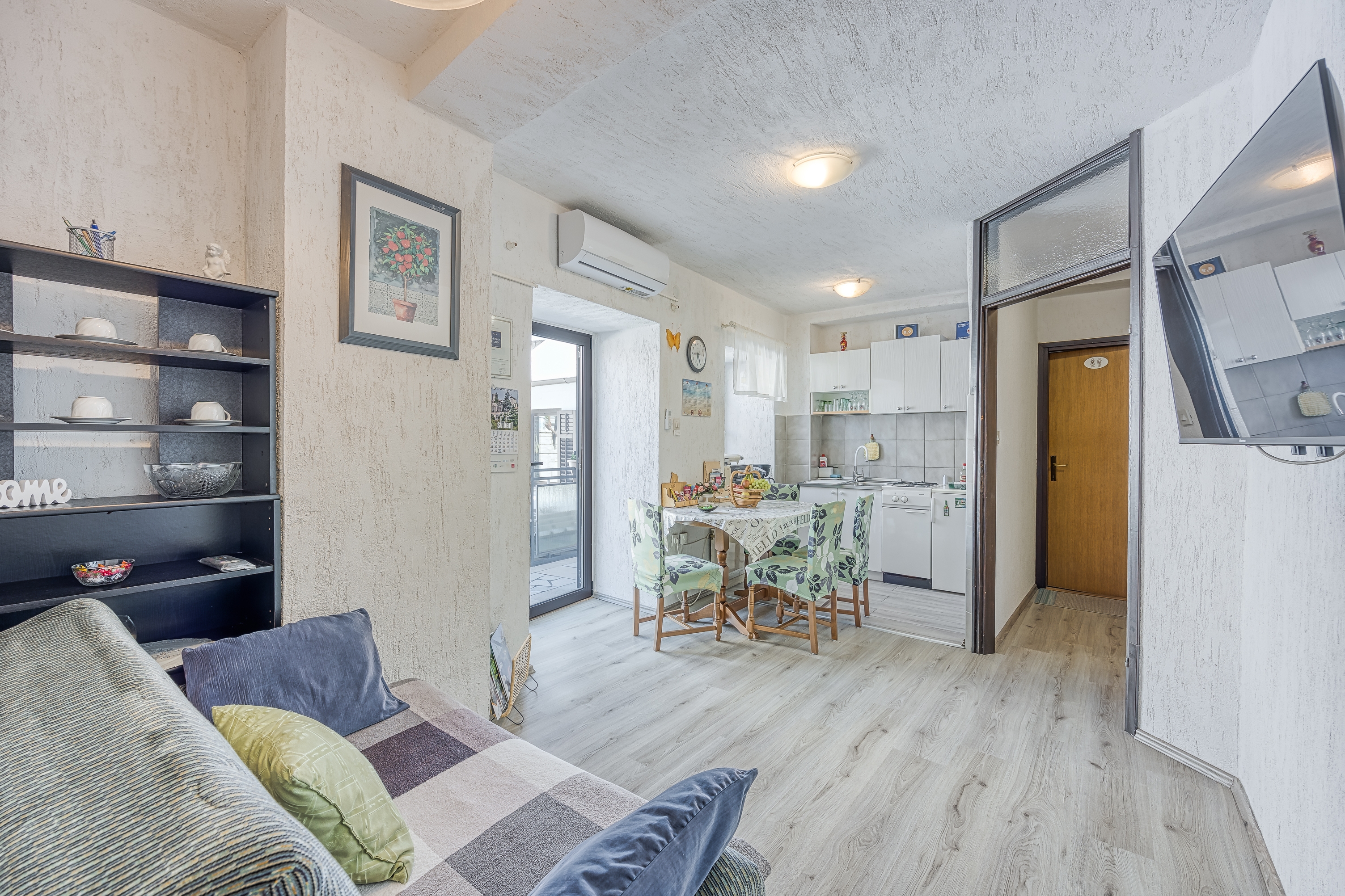 One bedroom apartment with balcony Selce (Crikvenica) (A-3240-a) One bedroom apartment with balcony Selce (Crikvenica) (A-3240-a)