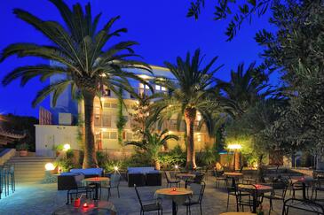 Property Supetar, Brač, Property 3243 - Rooms with pebble beach.