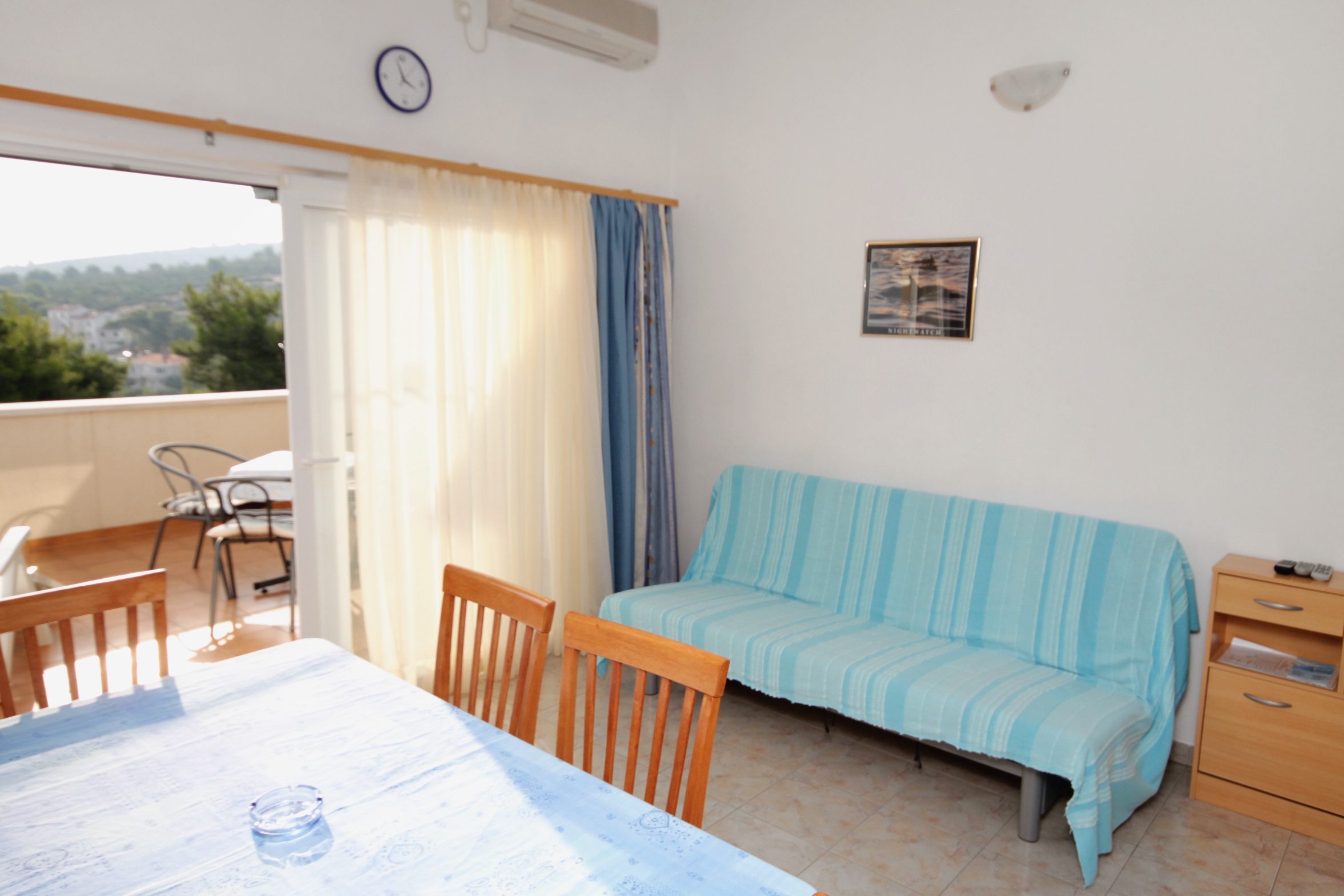 One bedroom apartment with terrace and sea view Postira, Brač (A-3244-a)